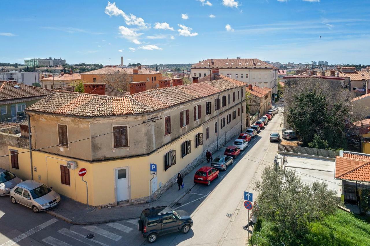 Apartment Arena Pula Exterior photo